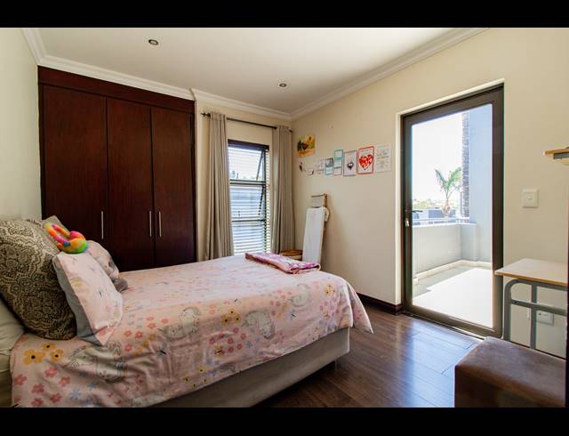 3 BEDROOM TOWNHOUSE FOR SALE IN BASSONIA